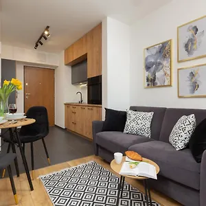 Praga Kokoryczki With Parking By Renters Apartament Warszawa